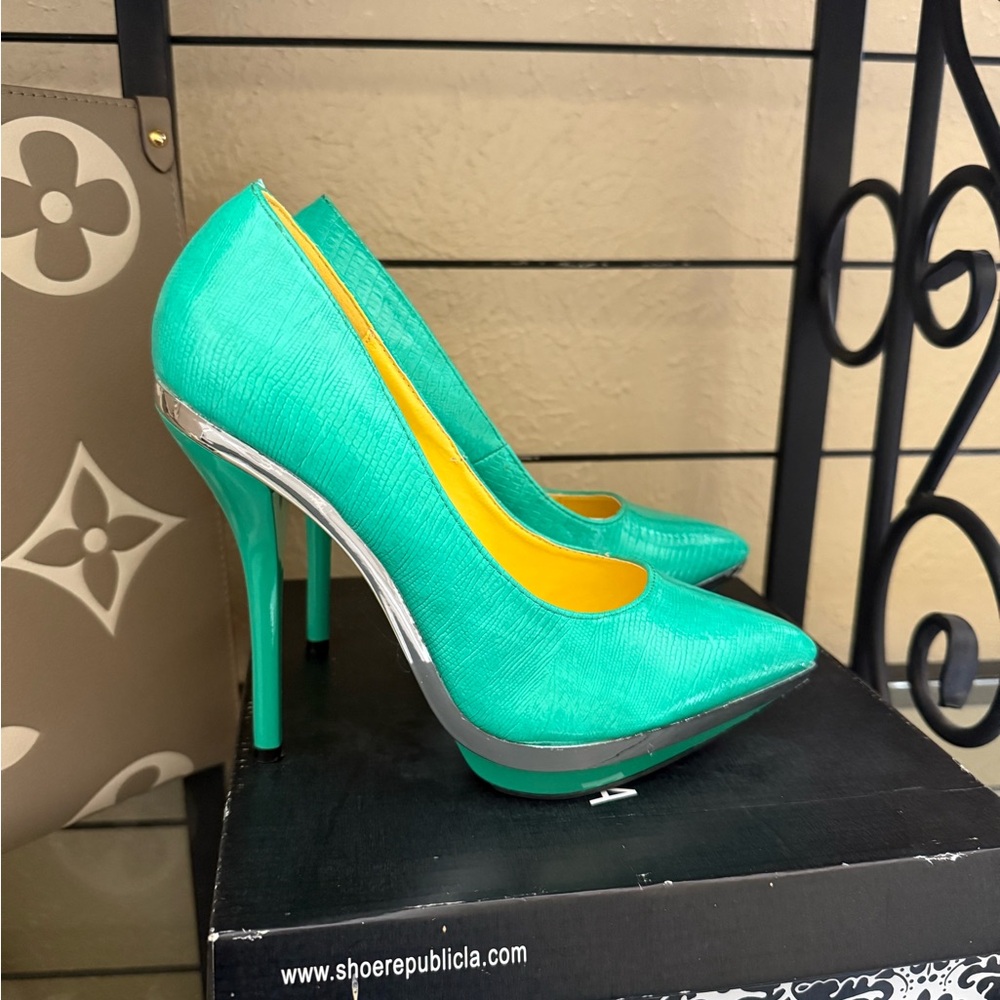 Stylish shoes